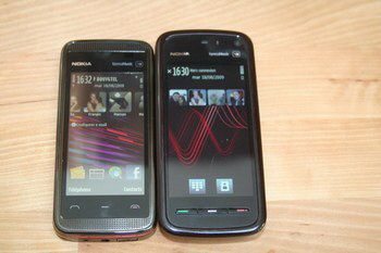 Nokia 5800 and 5530 in photo comparison fight off