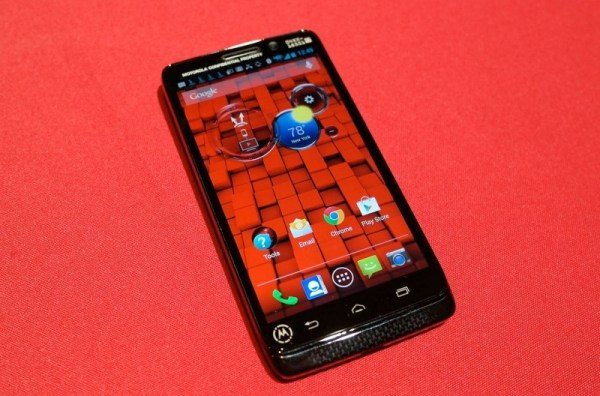 Motorola Droid Mini vs HTC One Mini vs Galaxy S4