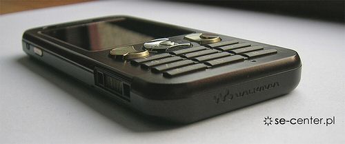 Sony Ericsson W890i pic 1