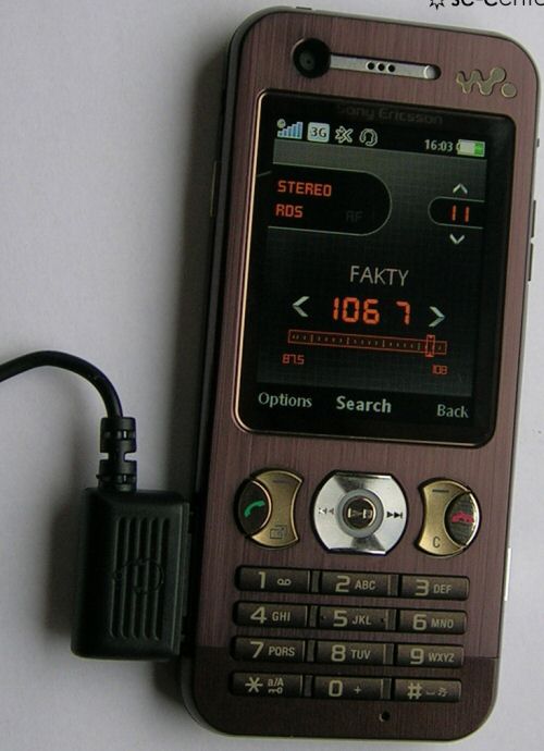 Sony Ericsson W890i pic 3