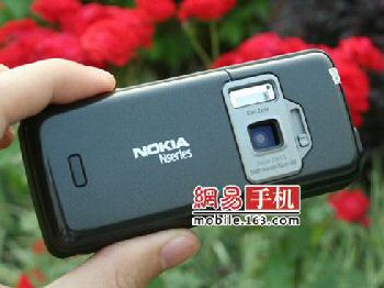 Nokia N78 vs the Nokia N82