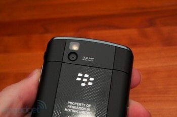  BlackBerry Tour with Verizon gets in-depth review and pictured