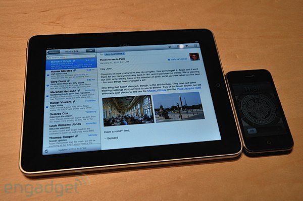 apple-iphone-vs-new-ipad-side-by-side-battle1