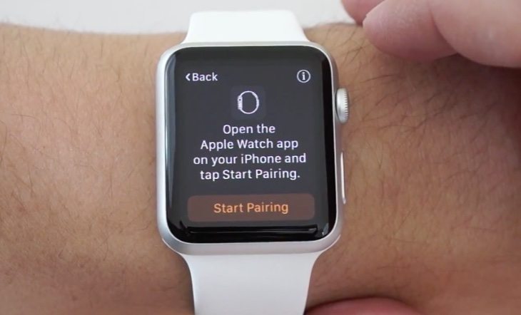 Apple Watch setting up b