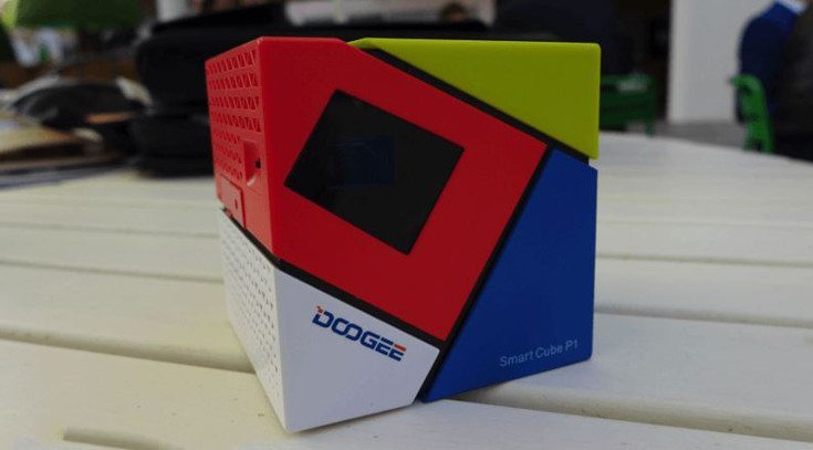 Doogee Smart Cube Projector