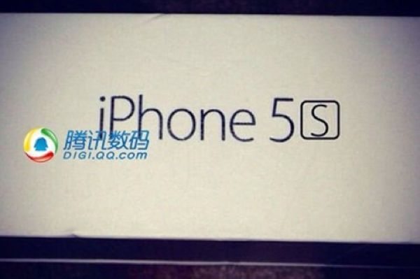 iPhone 5S packaging shows 128GB variant pic 2