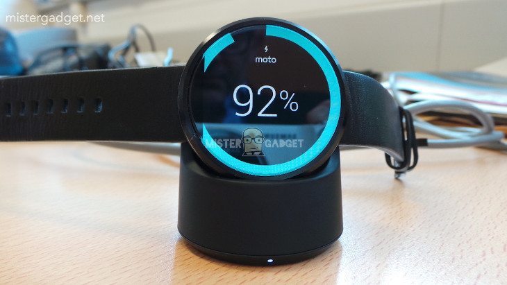 moto 360 smartwatch and charger